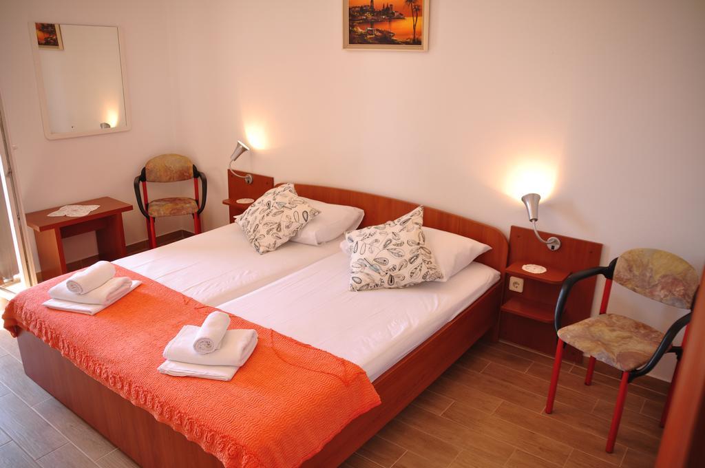 Guest House Stefica Hvar Town Bagian luar foto